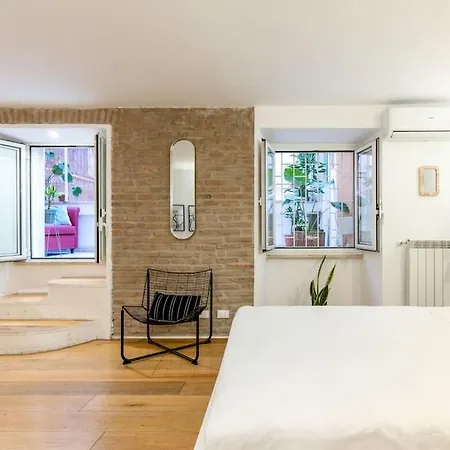 Design Loft Near Colosseo Апартаменты *