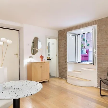 Апартаменты Design Loft Near Colosseo Рим